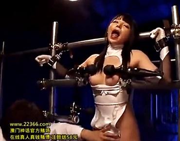 【上原亜依】魔界医術者の手によりメス豚へと改造され白目を剥いて喘ぎ狂う黒髪の美少女 調教され目がイっているｗ