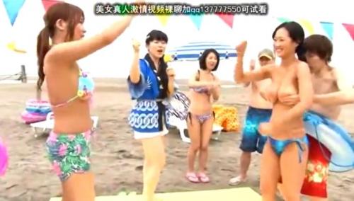 【ビーチ野球拳】野外で観客が多い中、罰ゲームのストリップ！美人ママが子供の前で爆乳を露出して全裸にｗ