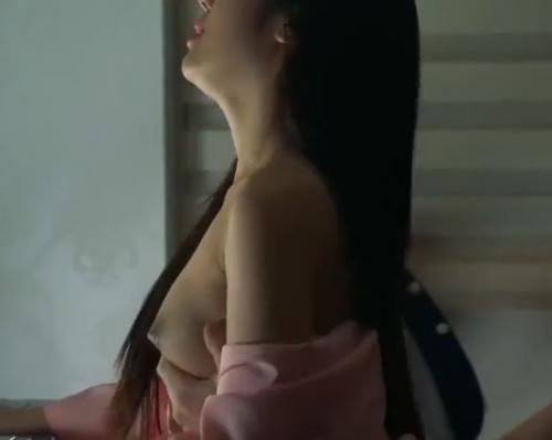 【韓国映画】黒髪ロング清楚系の美女が美乳を揉まれながらマンコ突かれて喘ぎまくる過激セックスシーン！