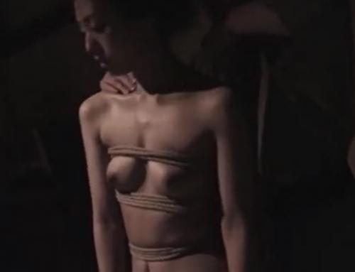 【祥子】映画のSMベッドシーン！大人な色気の美熟女アイドル女優がフルヌード亀甲縛りでバックからマンコを突かれる！