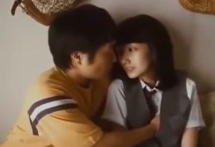 【波留】映画で超人気女優が初のベッドシーンでマンコを触られて、チンコを触って、おっぱいを揉まれる！濱田岳が羨ましいｗ