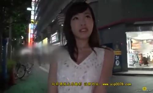 【素人】夜の街で見つけた22歳のスレンダー美女を、ファッションインタビューと騙してホテルに連れ込みヌード撮影！