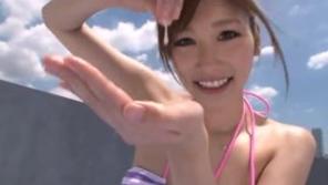 ロリお姉ちゃんはフェラが好き？水着姿で精子をペロッとナメナメ！
