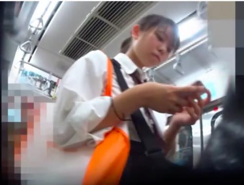 ☆パンチラ盗撮☆「こんな可愛い素人学生を盗み撮り」★ロリのパンティー個人撮影★