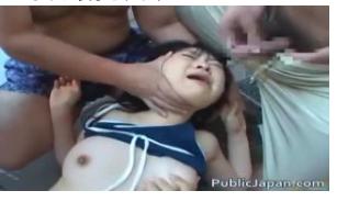 ガチレイプで動画削除注意！ロリ素人が水着で風呂に入ったら犯されまくったw