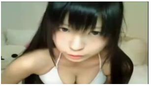 絶世のロリ少女！おっぱいがEカップの圧倒的爆乳を披露ｗ