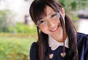 「イグイグイッグーーッ！」超ドスケベな眼鏡美少女がチンポをオネダリｗｗ