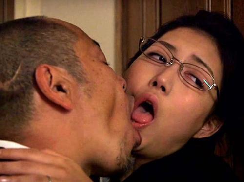 《ながえスタイル》あなたごめんね。夫には絶対に言えない人妻の寝取られSEX！！！！！