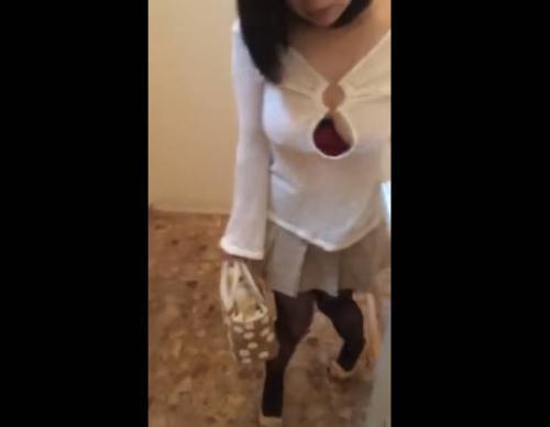 【素人流出】女子大生が彼氏にリモコンローター入れられて感じまくりの羞恥プレイ