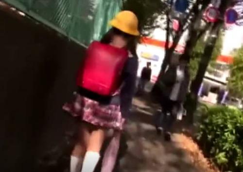 ☆JS☆☆神ロリ娘ちゃんが変質者に連れていかれて幼いロリマ〇コに膣内射精