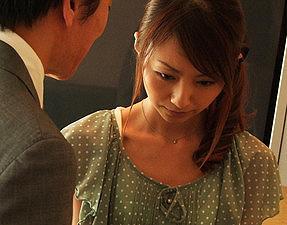《青木玲》亭主が作った借金が原因で売られた人妻