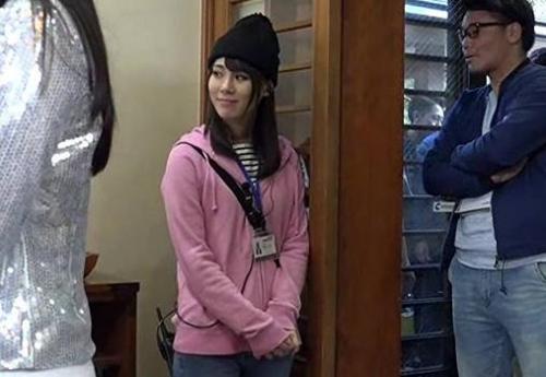 〈SOD女子社員〉制作部の初々しい新人ADがロケに緊急参加で乱交SEX!!