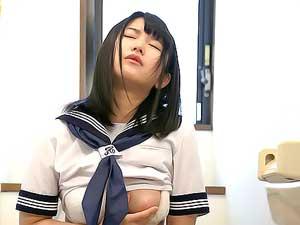 <媚薬×JK>普通っぽい女子高生に媚薬を使ってキメセク！みずから腰を振ってきてエロ杉ｗ