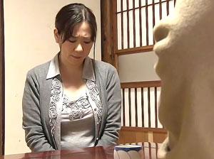 <ヘンリー塚本>「お金がないなら体で払え」損害賠償が払えない母娘に男がエッチな提案！