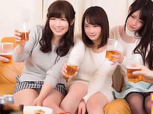 自覚にきた女子大生コンパニオンを酔わせてハメて乱交中出しセックスｗｗｗ