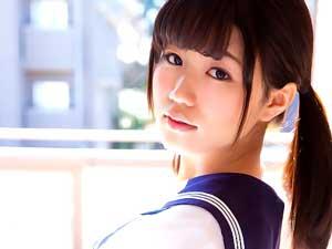 <デビュー作>すべすべの白い肌とパイパンの少女がAVチャレンジ！ロリマンが無残にガン突きされちゃってるｗ