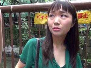 【人妻ナンパ】タイトスカートの熟女妻をナンパし肉棒挿入ザーメン中出し！