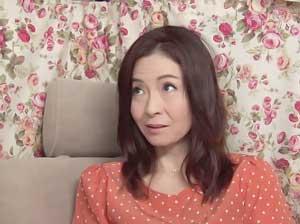 《人妻ナンパ》まだまだ現役セレブ熟女！電マ責めに耐え切れず肉棒を欲しがるｗ