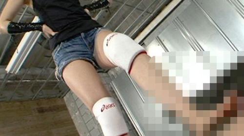 ドSお姉さんがM男を足で調教！足コキ、踏みつけ、太もも締めなどヤリたい放題しちゃってますｗｗ