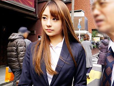 【素人ナンパ】営業回り中の上司と美人な部下は密室で一線を越えるか実験企画ｗ
