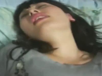 【個人撮影】「ヤダヤダヤダ！顔は撮らないでぇーーーー！！」彼女のアヘ顔を撮る変態彼氏さんｗ