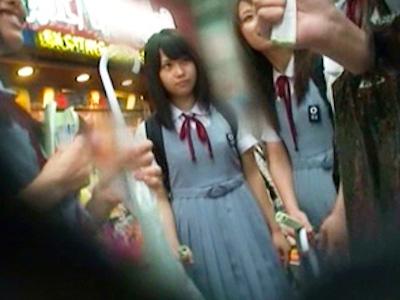 《処女ナンパ企画》「経験人数…0人です…」男性経験一切ない田舎から出てきた修学旅行生な美少女ロリ女子校生に声をかけ…