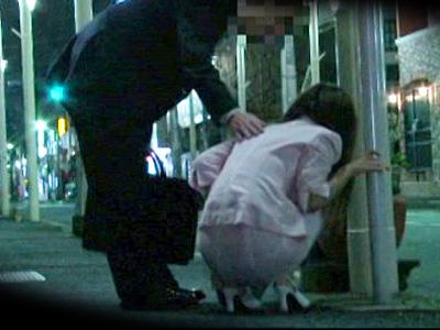 《昏睡レイプ/泥酔OL/》※閲覧注意※深夜の路上で意識朦朧とする美人お姉さん拉致し…記憶無いだろうと鬼畜に犯すヤバイやつ