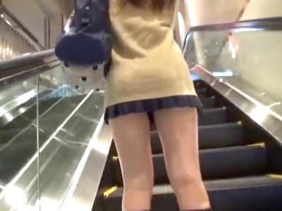 《個人撮影/援助交際》「秋葉原で待ち合わせね…おじさん♪」制服パイパン美少女ロリ円光JKとホテルで中だし生ハメ撮りSEX