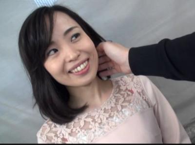 （人妻）〚キレイになるにはエッチするのが一番なんですよ！〛と清楚な人妻を口説いたら嬉しそうに咥えてくれました！
