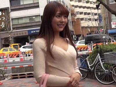 《人妻ナンパ》エロかわな若奥さんをGET☆『いやッ』って言ってるけどマンコ濡れヌレでんがな(笑)