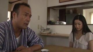 スレンダー美乳若妻嫁が義父に襲われ近親相姦セックス!