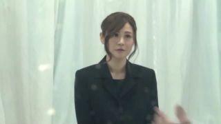 喪服姿の清楚若妻がММ号内でコスプレセックス!