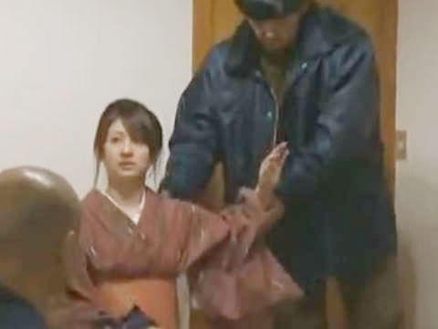 【ヘンリー塚本】三時間程たったら迎えに参りますお楽しみ下さいぃ...巨乳美女が父親の為に男に抱かれその後は近親相姦も