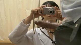 【ヘンリー塚本】巨乳の変態女医が患者の改造チ◯ポに興奮してオマ◯コが疼いてオナニー