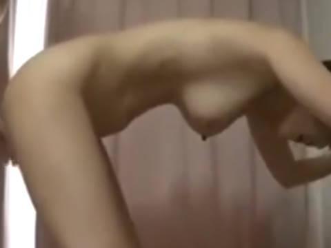 【ヘンリー塚本】この姿、君のご主人に見せたいな…巨乳人妻が愛人のしぼまないペニスで寝取られるもミラープレイで大興奮