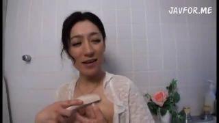 性欲旺盛淫乱美熟女母親と息子が近親相姦セックス!