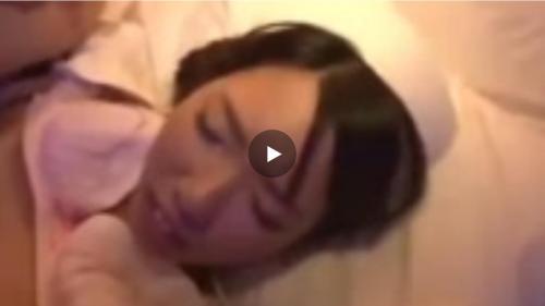突然の出来事に驚くも患者さんだからと強く抵抗はできずに戸惑うばかりで次第に痴漢に感じ始めてしまう