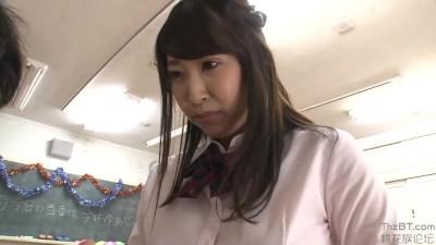 【巨乳】女の子たちもみんな、パンチラで興奮して感じてくれる男性の反応が大好きなエッチ娘