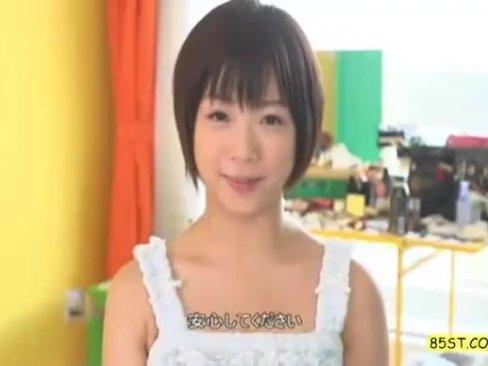 ロリな紗倉まなにJKコスしてもらってセックスする