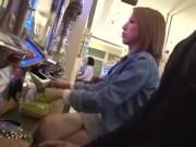 金髪ギャルがパチンコ中にトイレに連れてかれ中だしレイプされちゃう
