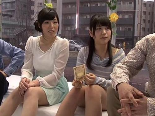 【マジックミラー号】友達同士のカップルがスワッピングSEX！