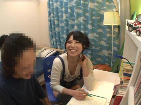 ＜上原亜衣＞巨乳の家庭教師が中だしを教える