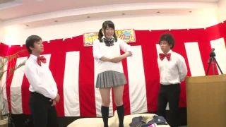 【JK】罰ゲームでおっぱいを露出をしなくてはいけないかわいい制服ロリ女子校生