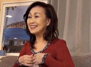 高齢熟女のおばちゃん、金に困って熟女風俗の面接にｷﾀｯﾂｰｰｰ!三腹ボディで素股&フェラは絶品だなｗ