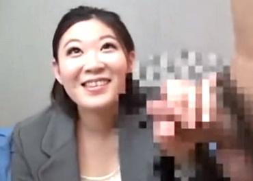 スーツ姿の熟女さん、服を脱がしたら三段腹、垂れ乳のだらしない体、豊満熟女の肉が揺れるセックス