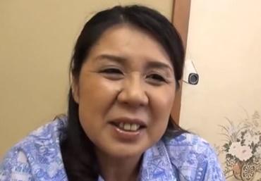 地方に住む六十路のおばさんが5年ぶりのセックスをAV出演で味わう！高齢熟女になっても交尾は気持ちいんもんだｗ