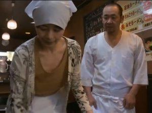 ▼ヘンリー塚本▼▼欲求不満な四十路美熟女がラーメン屋のオッサンの激しいSEXで絶頂！！！！