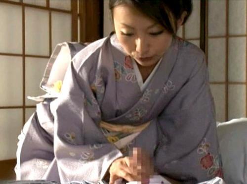 【青木玲】性交付き温泉旅館の美人女将が朝から極上性奉仕サービス！！