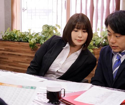 有栖花あか 巨乳お姉さんと職場の後輩が相部屋セックス！