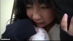 【ロリ】大人しいのを良い事にJKにフェラさせたり先っちょだけといいながら根元まで挿入したり